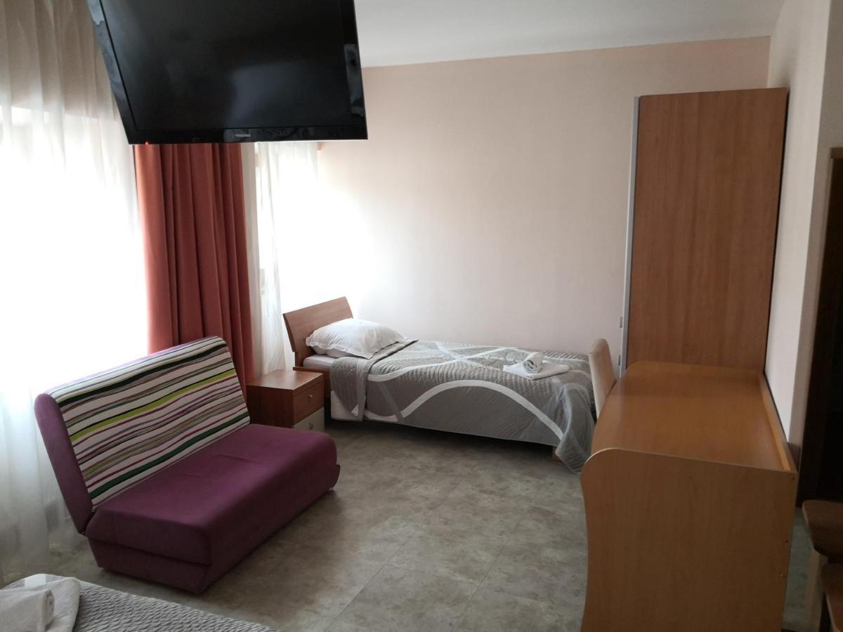 Hotel Gostilna Pri Dragici, Gostilna S Prenocisci, D.O.O. Sežana Exteriér fotografie